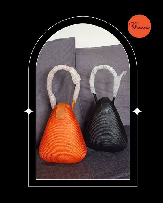 Kisses hand/sling bag